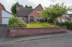 Stunning Home over Belfast City 11 minutes to Belfast City Centre